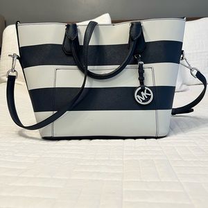 Michael Kors Saffiano Stripe Greenwich LG Grabtote